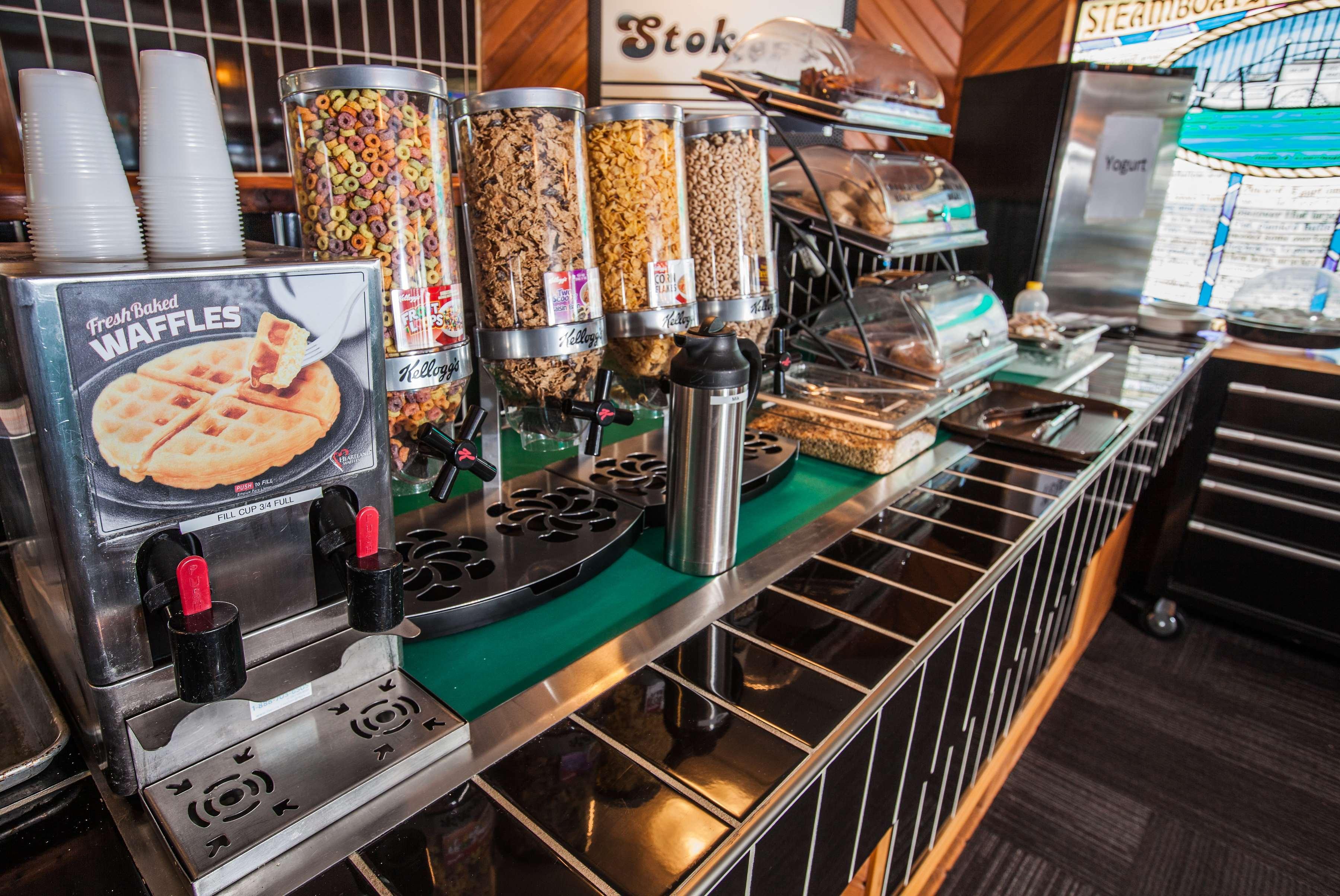 Stoke Hotel Surestay Collection By Best Western Revelstoke Extérieur photo