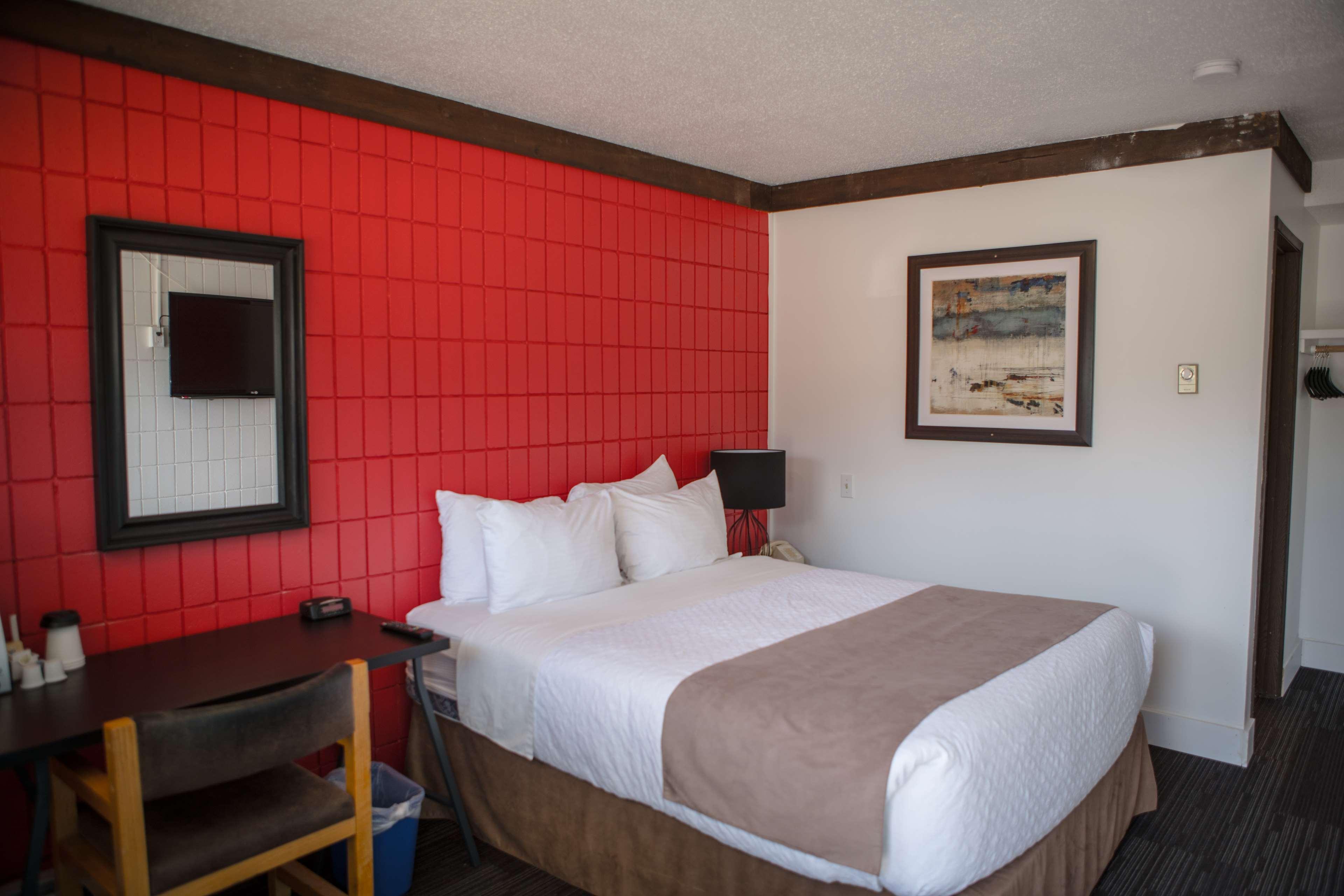Stoke Hotel Surestay Collection By Best Western Revelstoke Extérieur photo