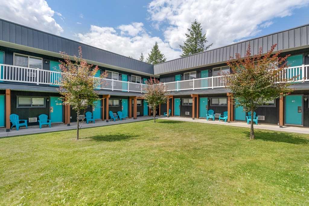Stoke Hotel Surestay Collection By Best Western Revelstoke Extérieur photo