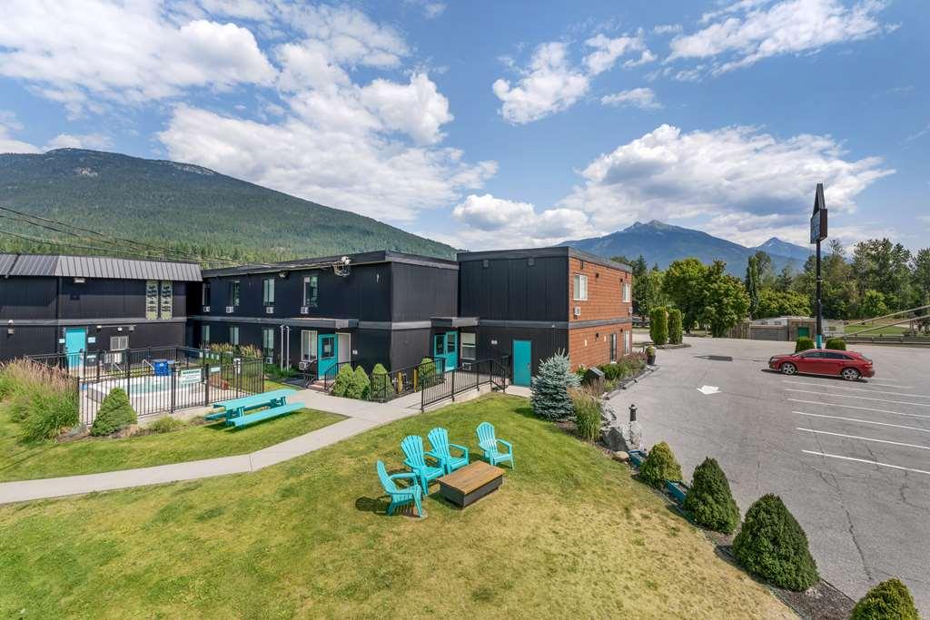 Stoke Hotel Surestay Collection By Best Western Revelstoke Extérieur photo