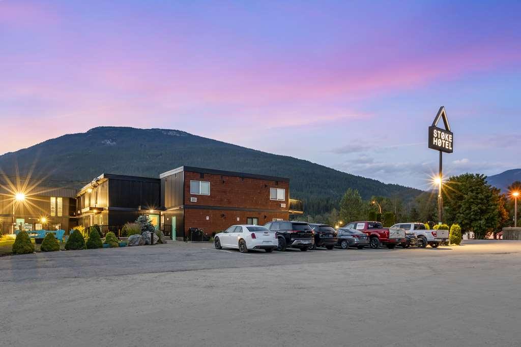 Stoke Hotel Surestay Collection By Best Western Revelstoke Extérieur photo