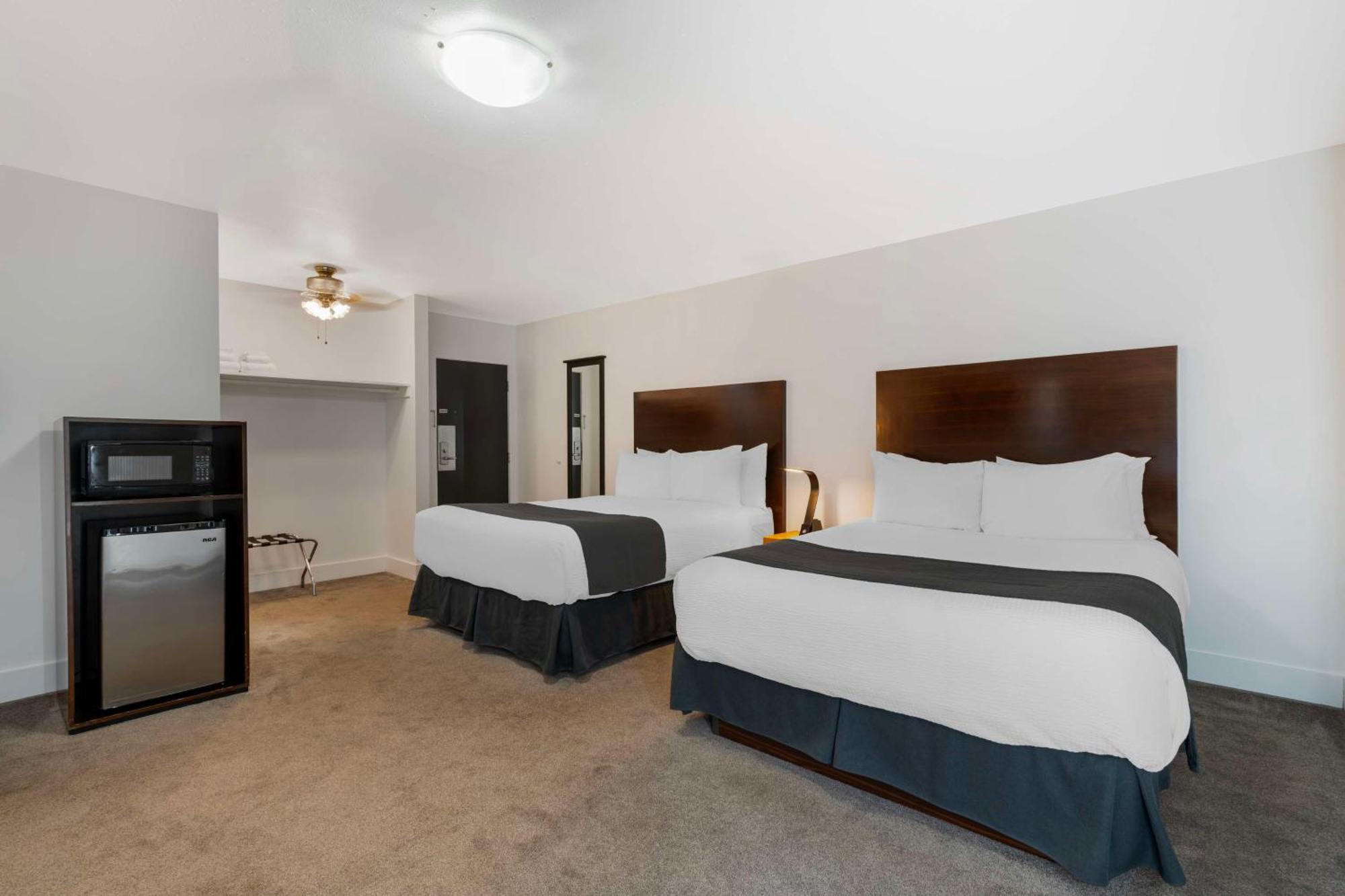Stoke Hotel Surestay Collection By Best Western Revelstoke Extérieur photo