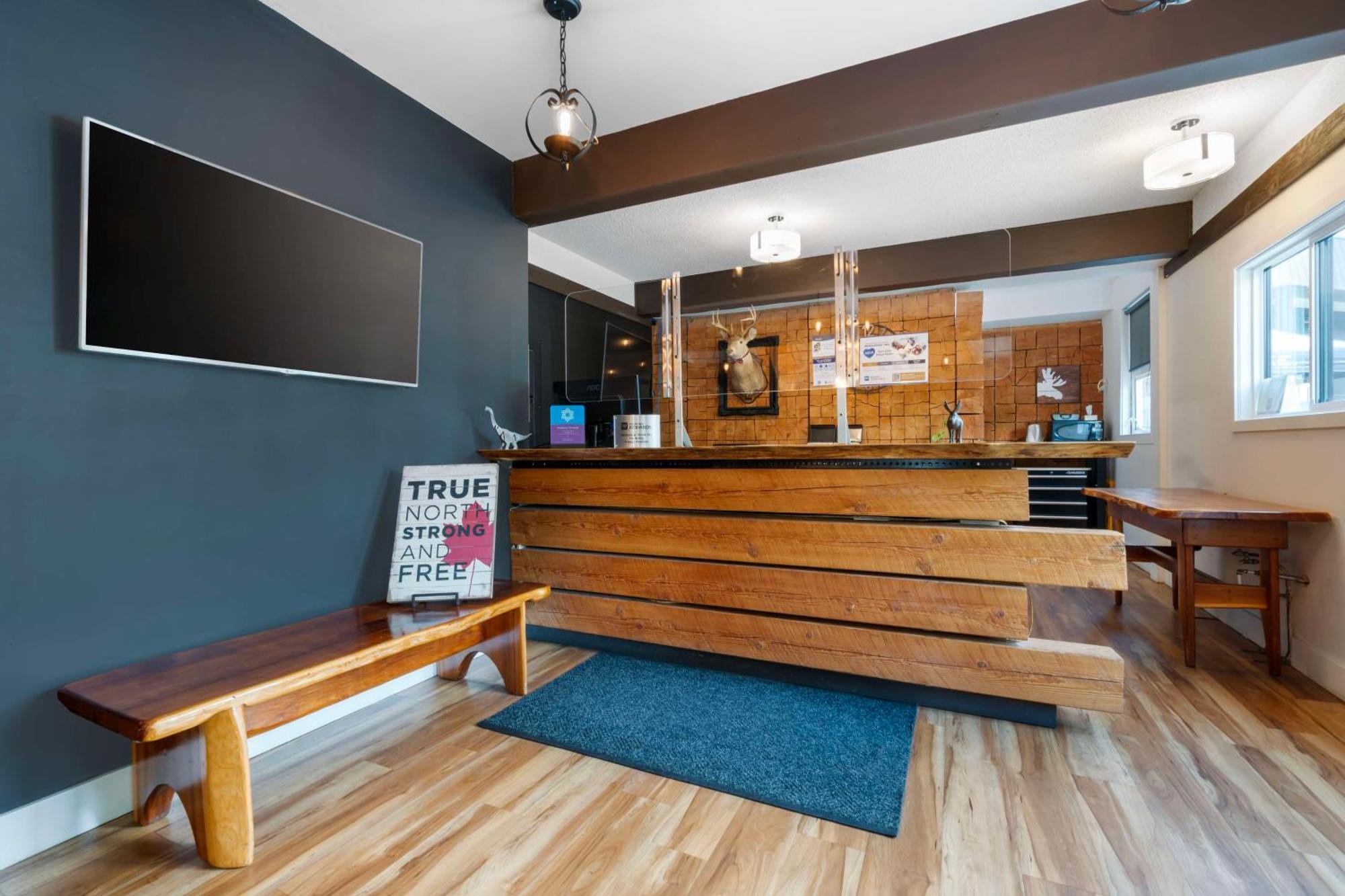 Stoke Hotel Surestay Collection By Best Western Revelstoke Extérieur photo