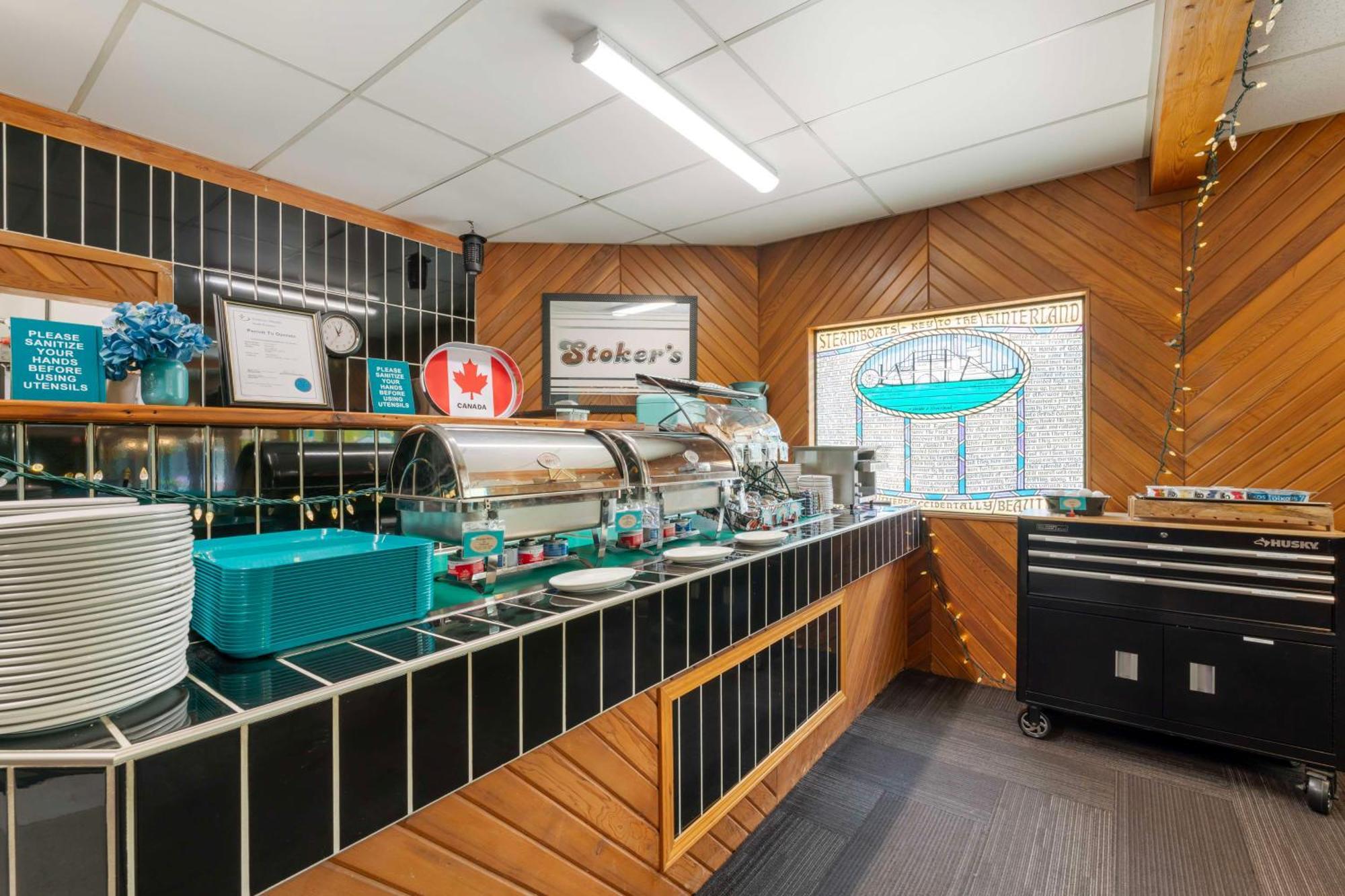 Stoke Hotel Surestay Collection By Best Western Revelstoke Extérieur photo