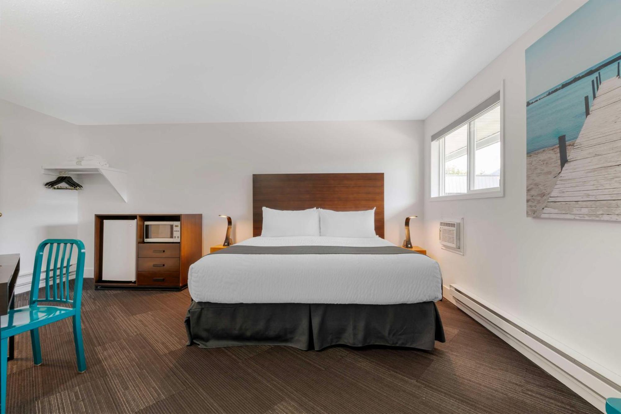 Stoke Hotel Surestay Collection By Best Western Revelstoke Extérieur photo