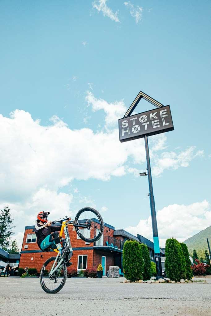 Stoke Hotel Surestay Collection By Best Western Revelstoke Extérieur photo