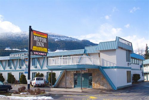 Stoke Hotel Surestay Collection By Best Western Revelstoke Extérieur photo